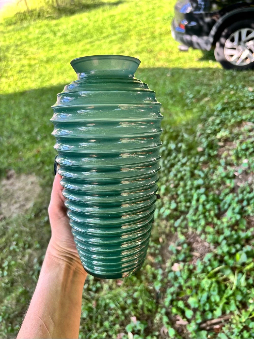 VINTAGE GREEN BEEHIVE ART-DECO INSPIRED VASE.